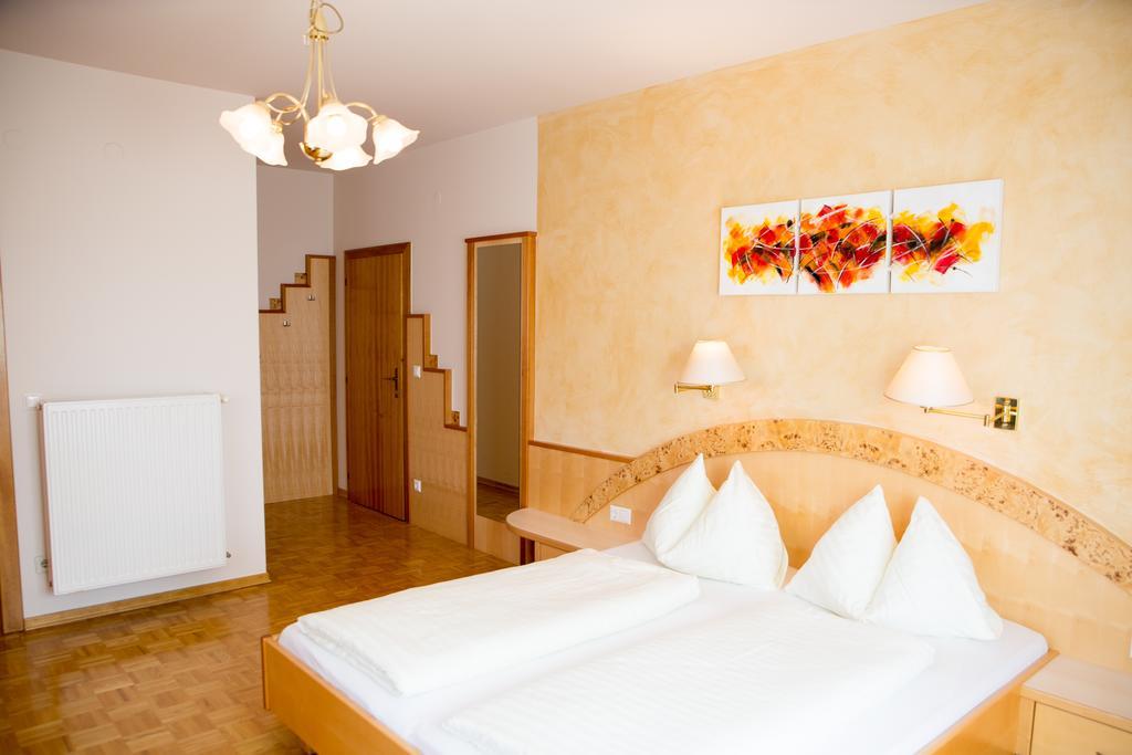 Hotel Restaurant Thadeushof Techelsberg Dış mekan fotoğraf